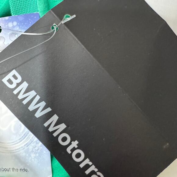 BMW Motorrad The Happy Maker Damen Comic Strip Graphic Tee Womens Size L NWT - Picture 9 of 11